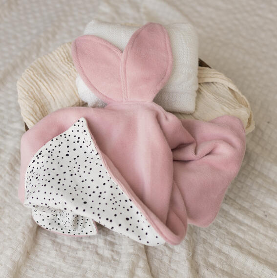 Hasentuch rosa Kuschelstoff/Punkte 35.- Hasentuch rosa Kuschelstoff/Punkte 35.-