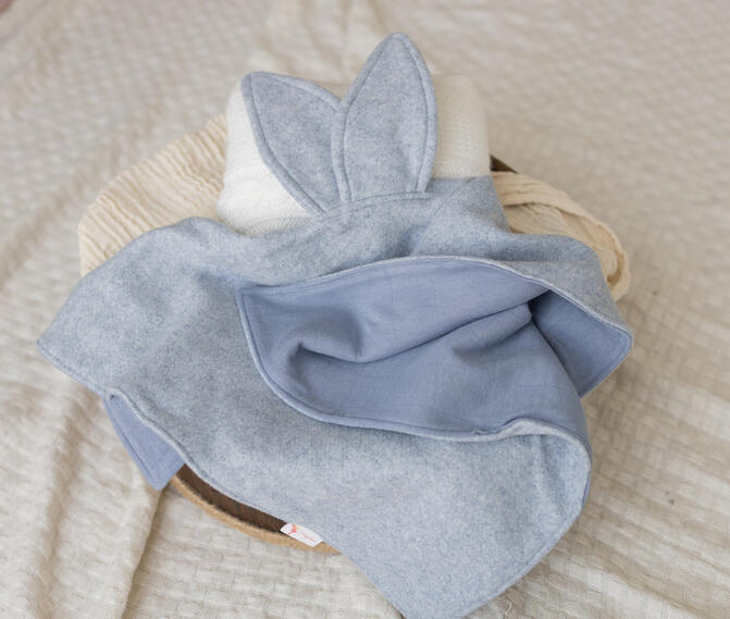 Hasentuch blau Kuschelstoff/Musselin 35.- Hasentuch blau Kuschelstoff/Musselin 35.-