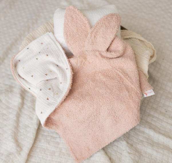 Hasentuch rosa Frottee/Musselin Herz 35.- Hasentuch rosa Frottee/Musselin Herz 35.-